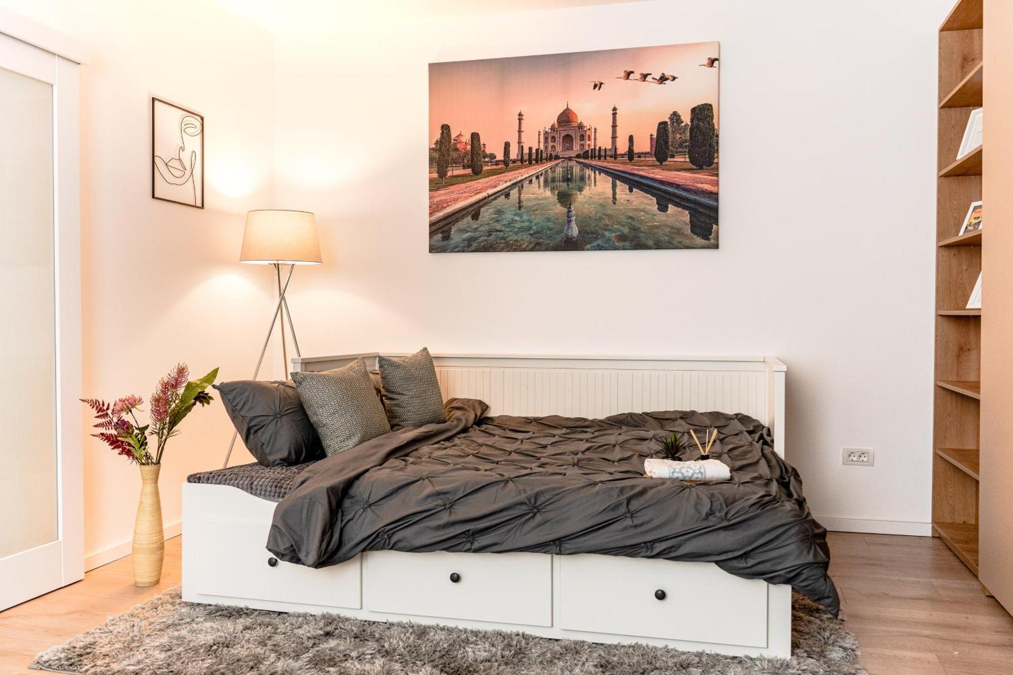 Central Athena Studio - Inima Pietei Unirii - By Openhouse Apartments Τιμισοάρα Εξωτερικό φωτογραφία